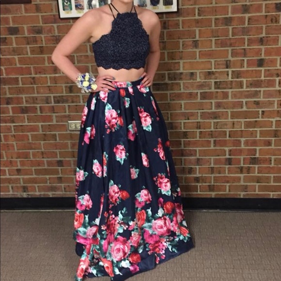 Dresses & Skirts - Prom Dress